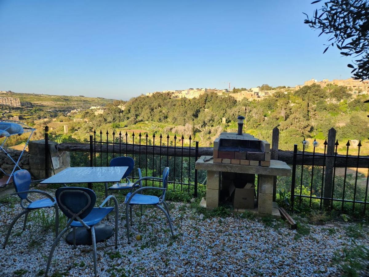 Tranquil Escape In Gozo Shared Pool & Morning Meal Bed & Breakfast Ghajn il-Kbira  Dış mekan fotoğraf